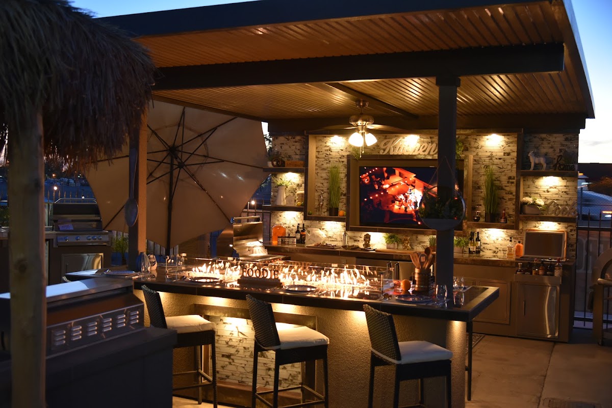 KoKoMo Grills & BBQ Islands & Outdoor Kitchens