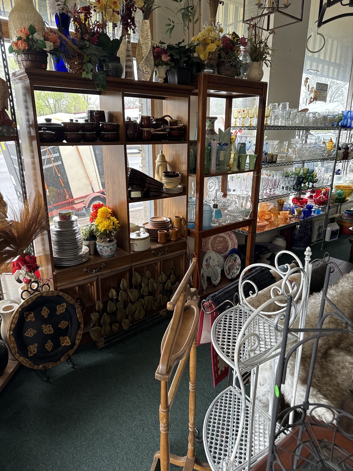 E and B Thrifty Sales
