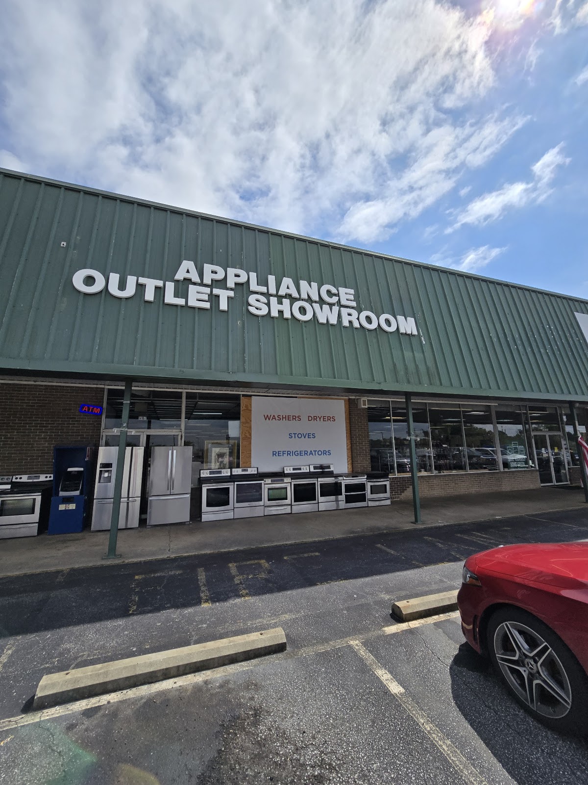 Appliance Outlet Showroom