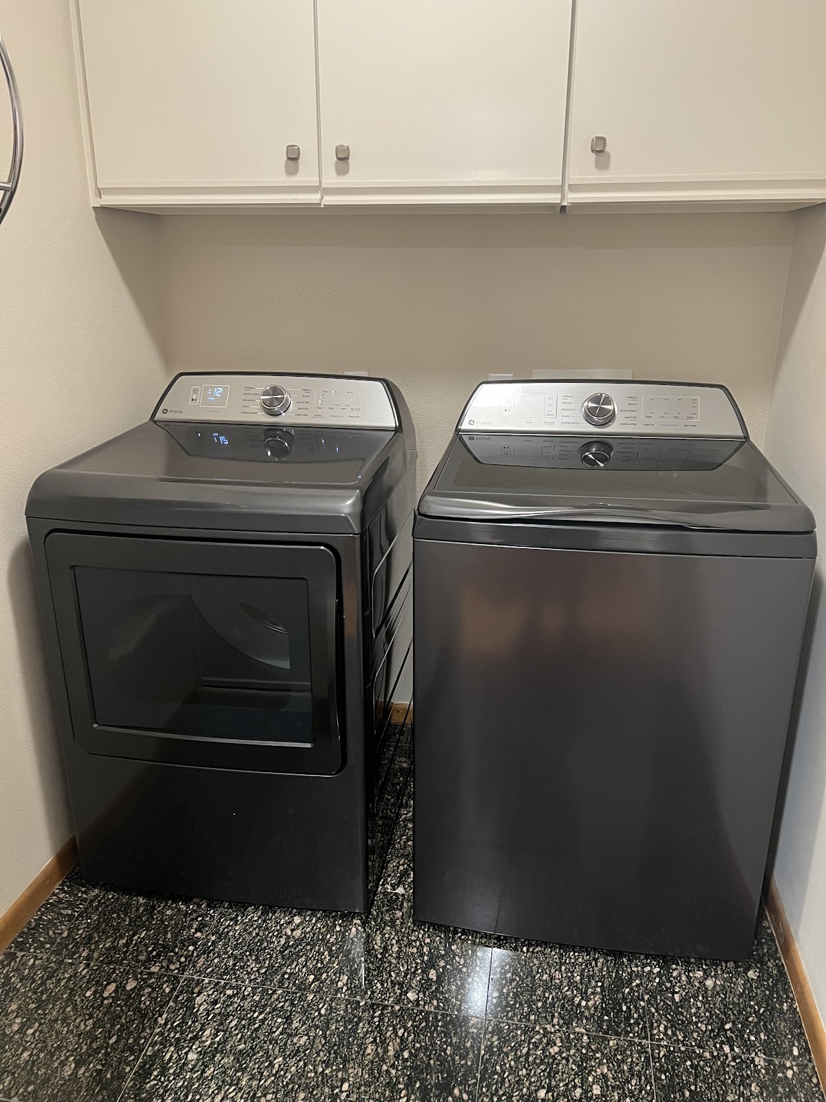 Riverside TV & Appliance