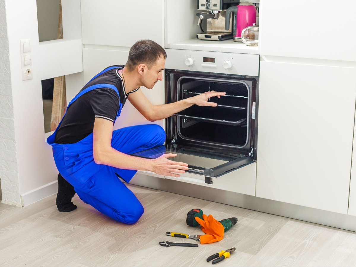 Universal Appliance Svc-parts