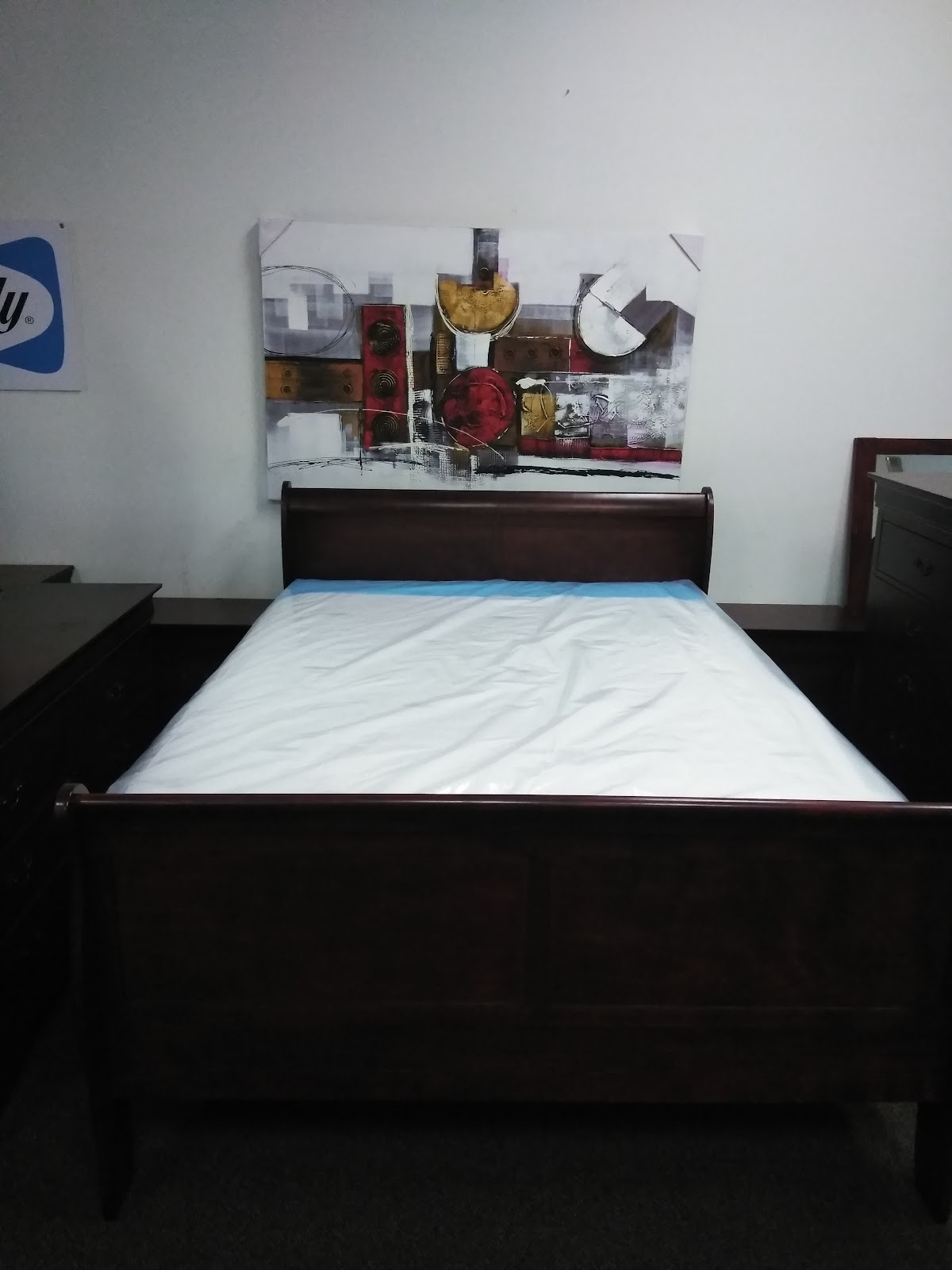 LIQUIDATION CENTER