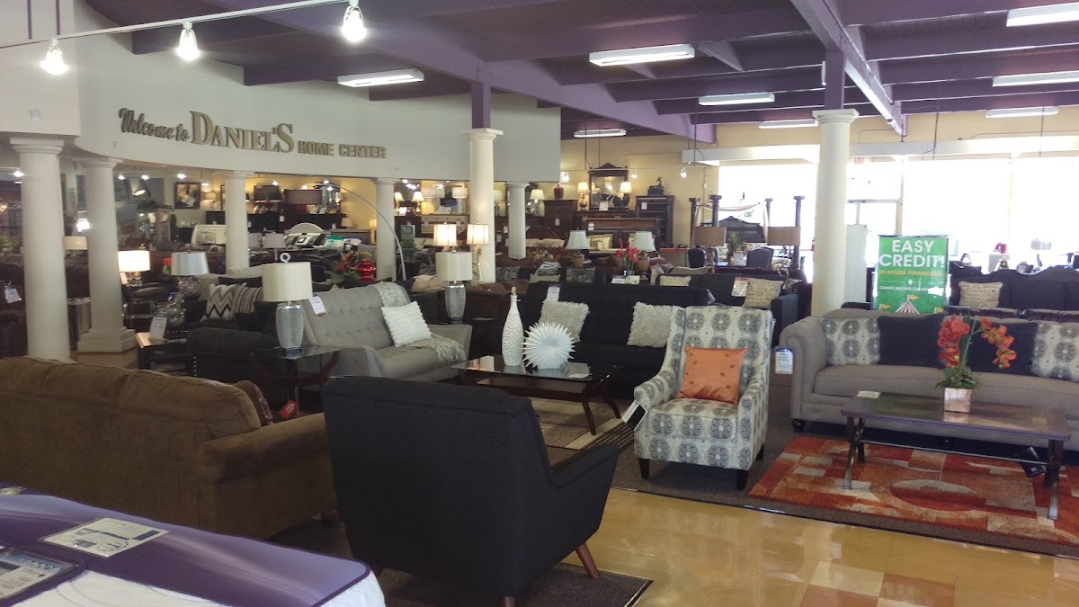 Daniel's Home Center - Chino