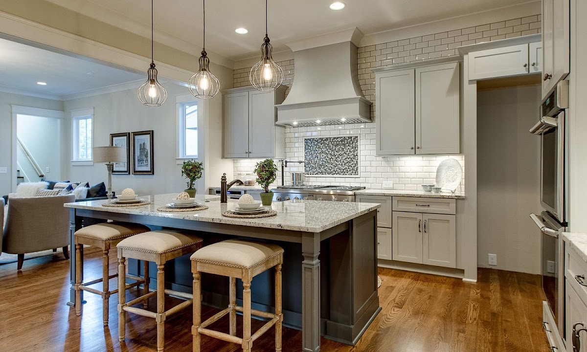 Huey Brown Kitchens