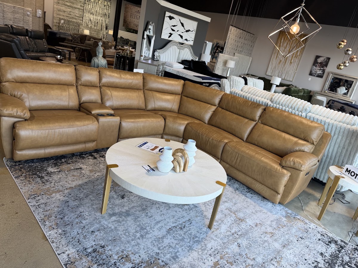 Canales Furniture / Mueblería Mesquite