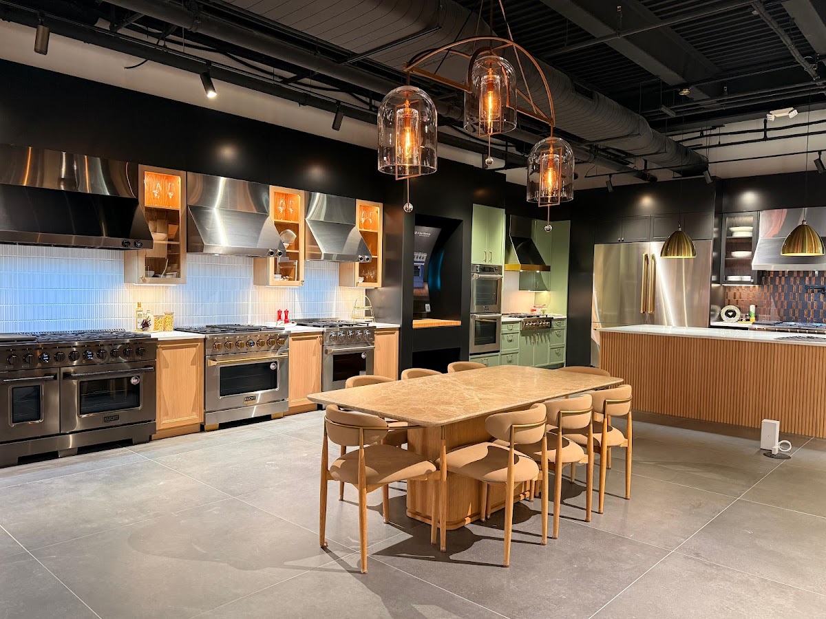 KUCHT Appliances Showroom - Paramus Design Center