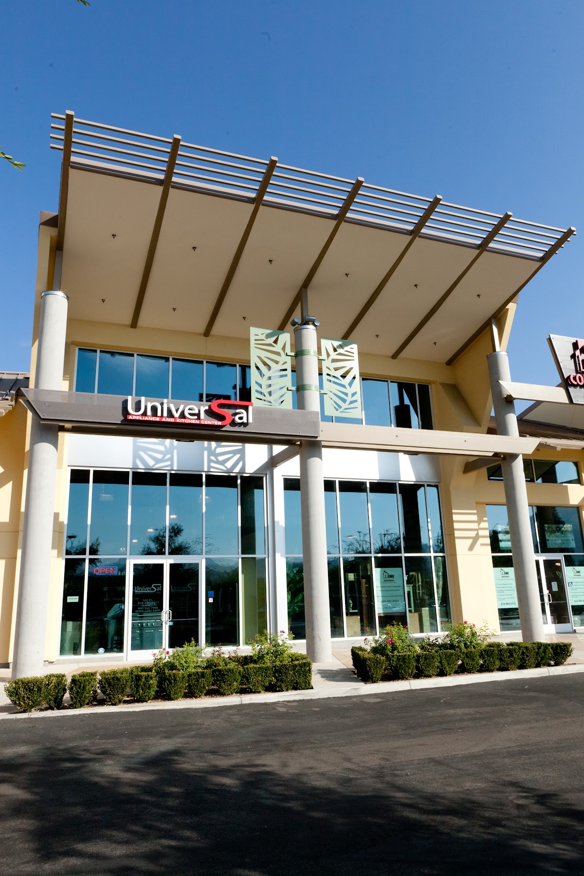 Universal Appliance and Kitchen Center