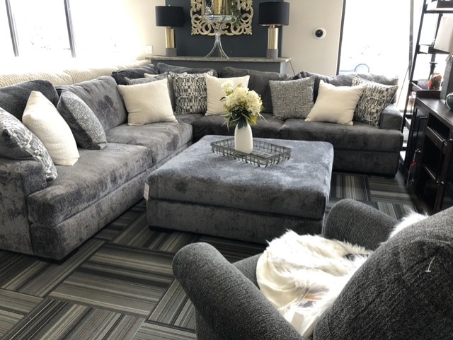 Hollywood Furniture