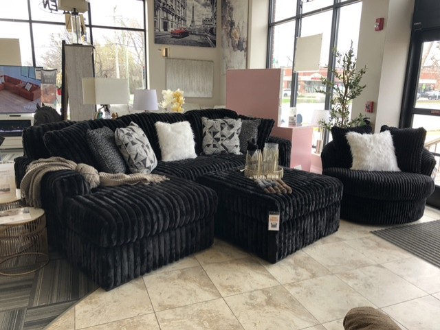 Hollywood Furniture