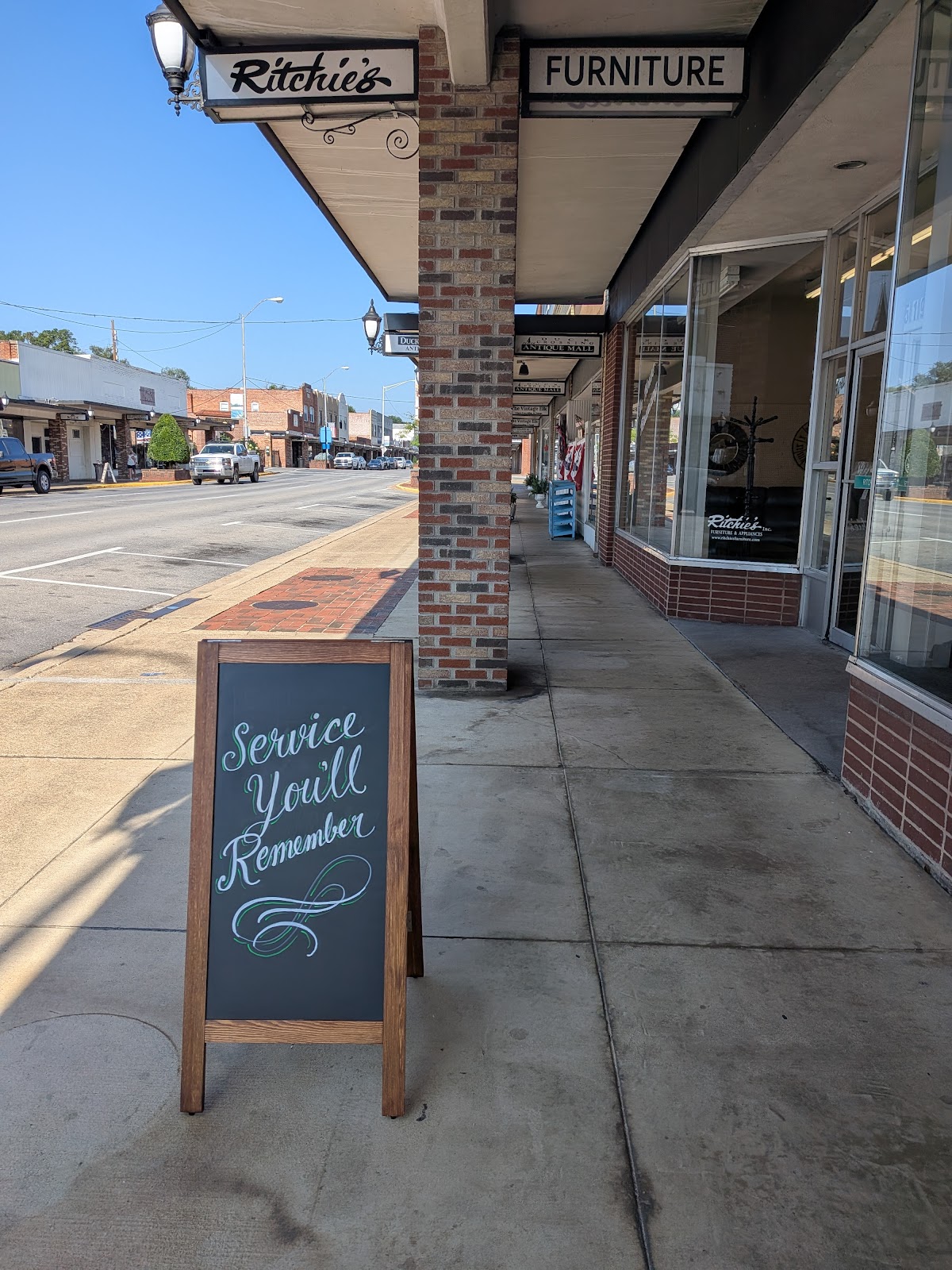 Ritchie's Furniture & Appliance