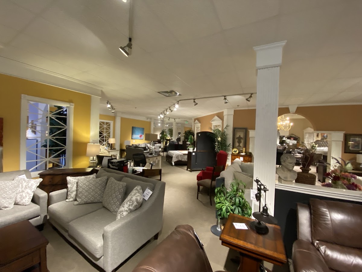 Royal Furniture - Cordova