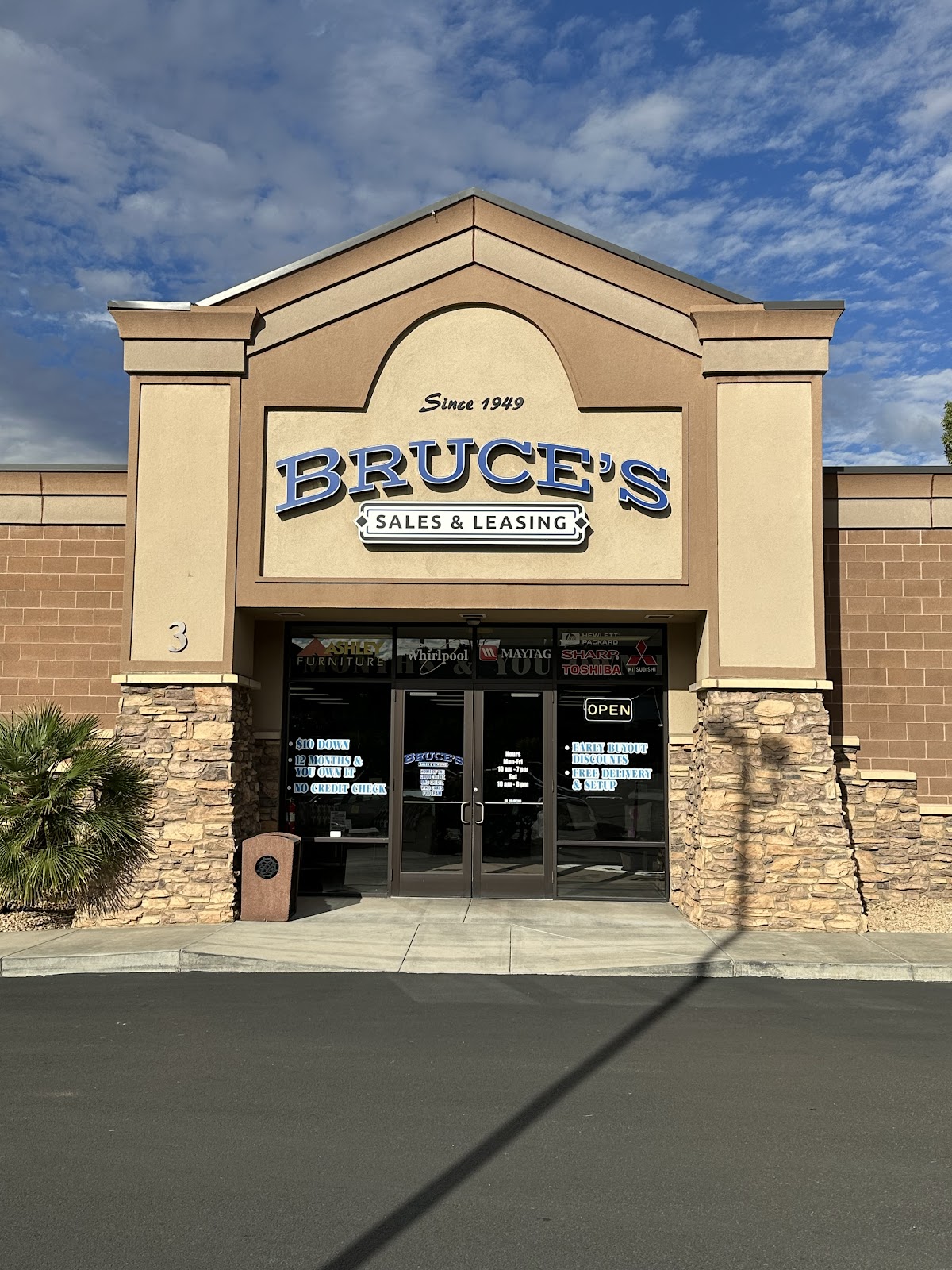 Bruce's Sales & Leasing