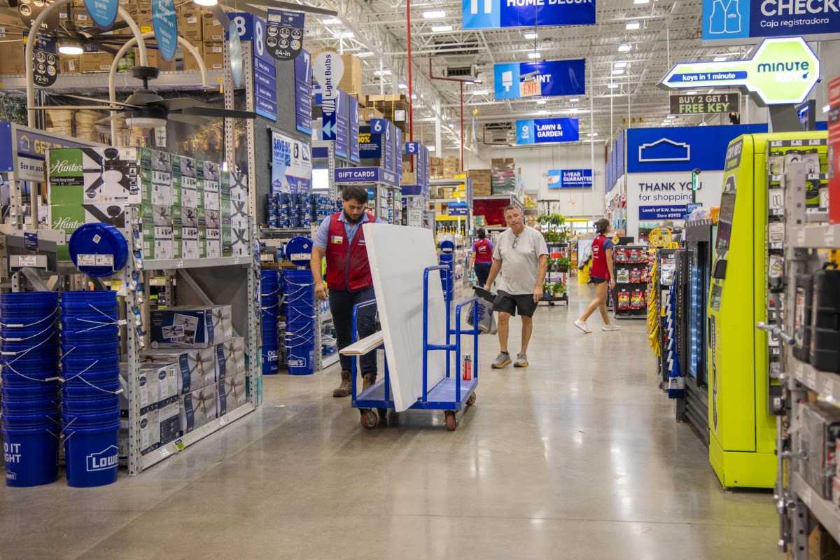 Lowe’s Outlet Store