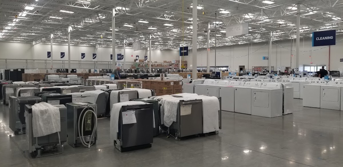 Lowe’s Outlet Store