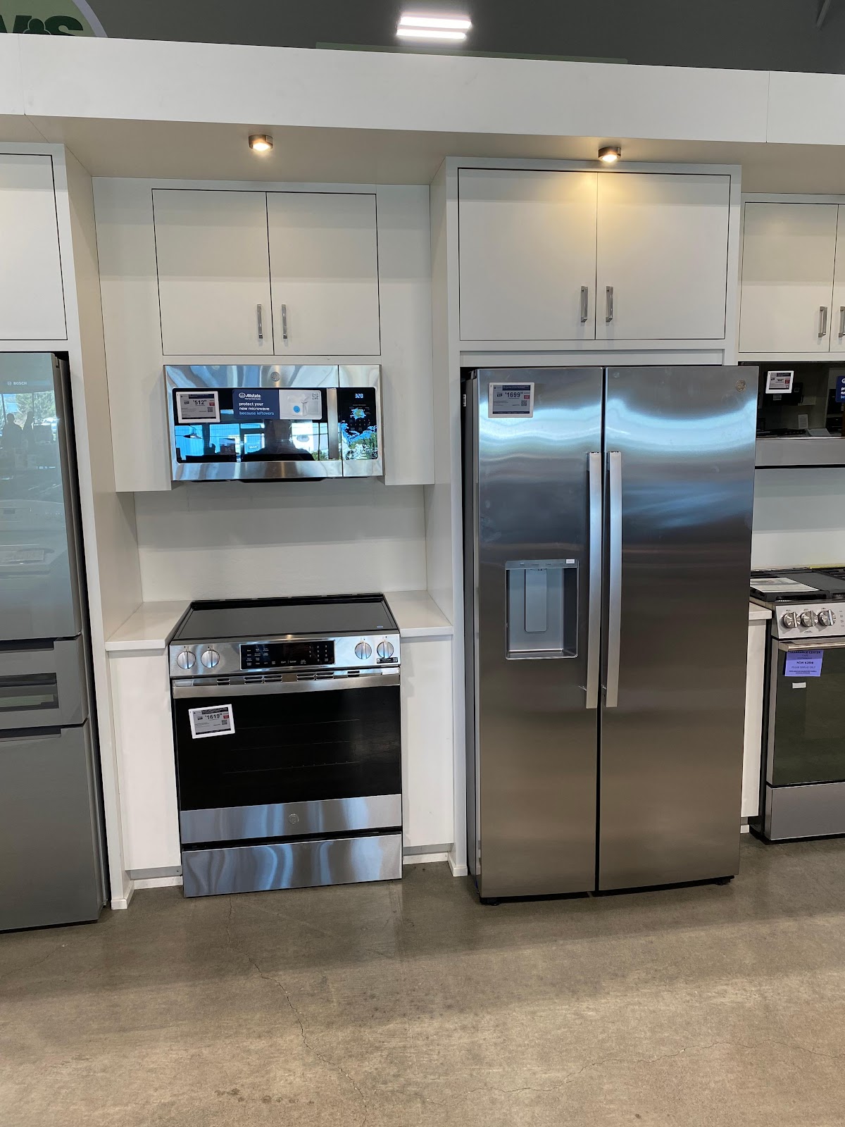 Kelly's Appliances, Furniture, & Mattresses
