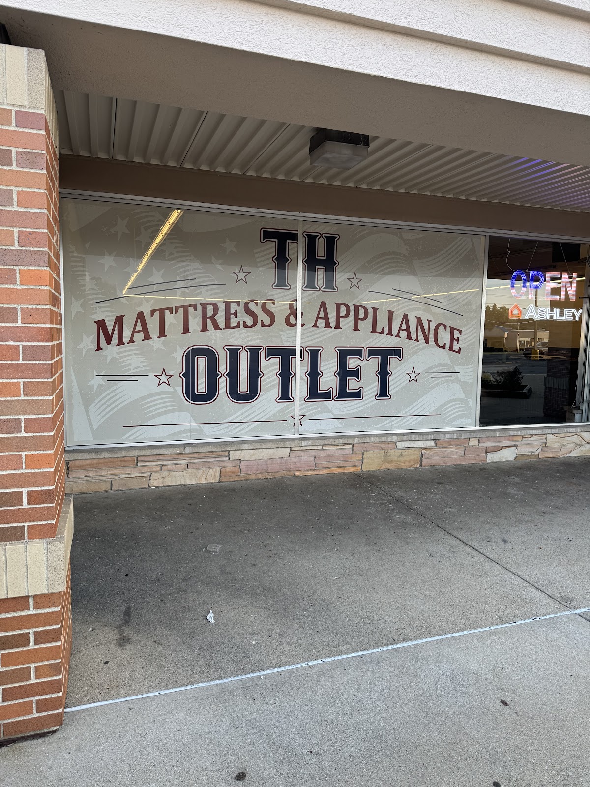 TH Mattress & Appliance Outlet