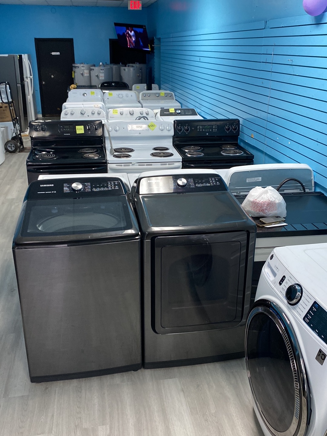 Appliances Leo by A.G